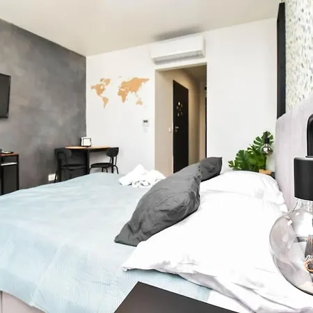 Easy Rent Apartments- Smart 705, 24h Check-in